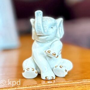 Lenox Vintage Porcelain Elephant Figurine – Gold Accent Toes – 3” Tall